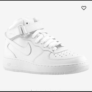 White Nike Air Force 1 Mids